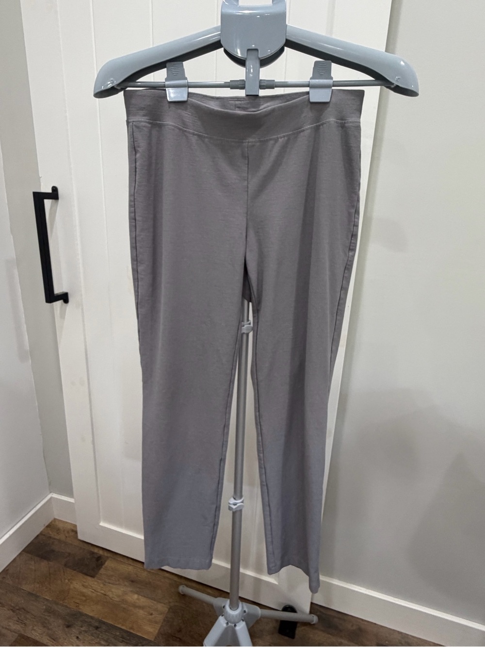 Eileen Fisher Soft Gray Pull On Pants